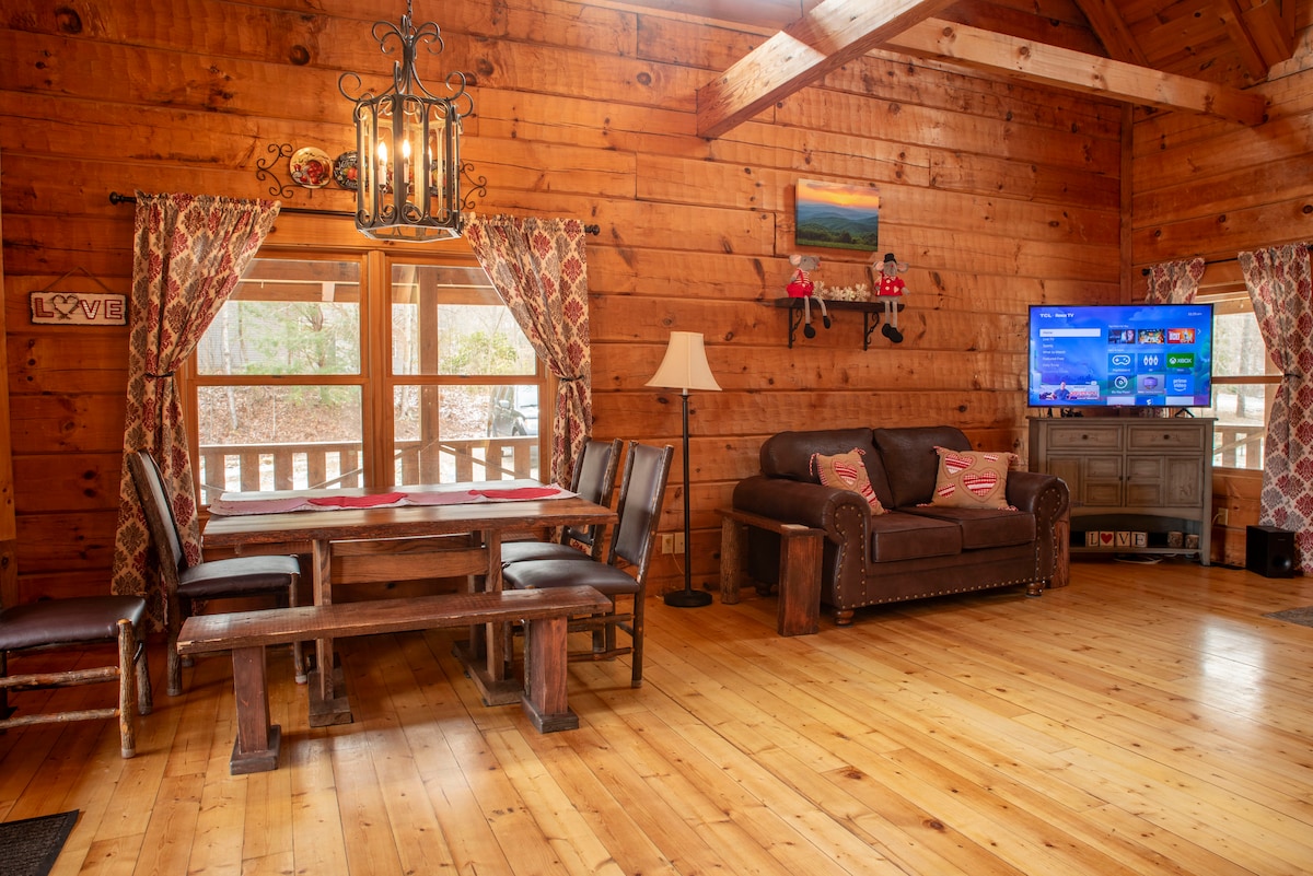 Bear Pause Log Cabin Great Smoky Mountains