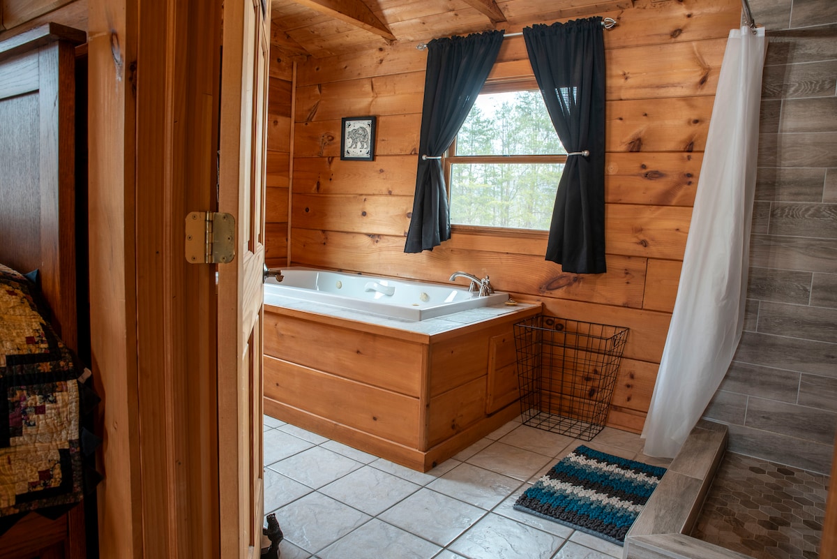 Bear Pause Log Cabin Great Smoky Mountains