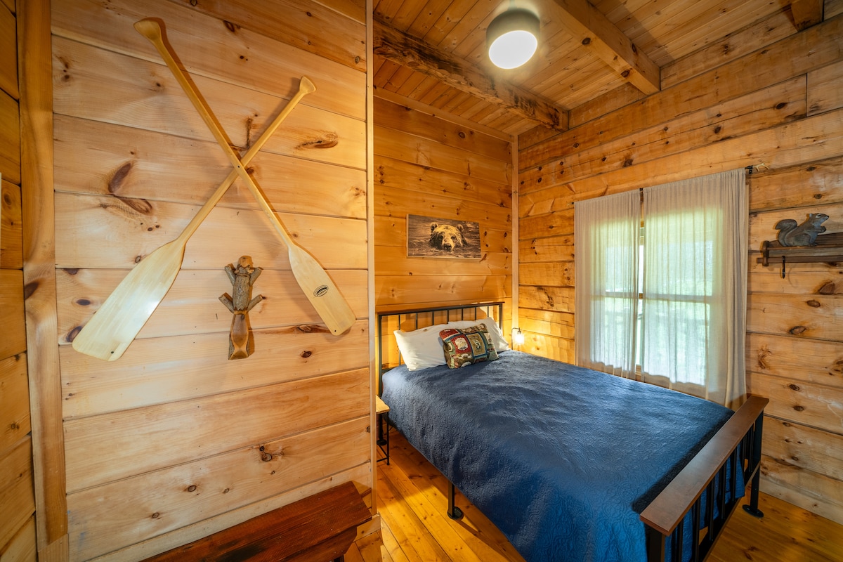 Bear Pause Log Cabin Great Smoky Mountains