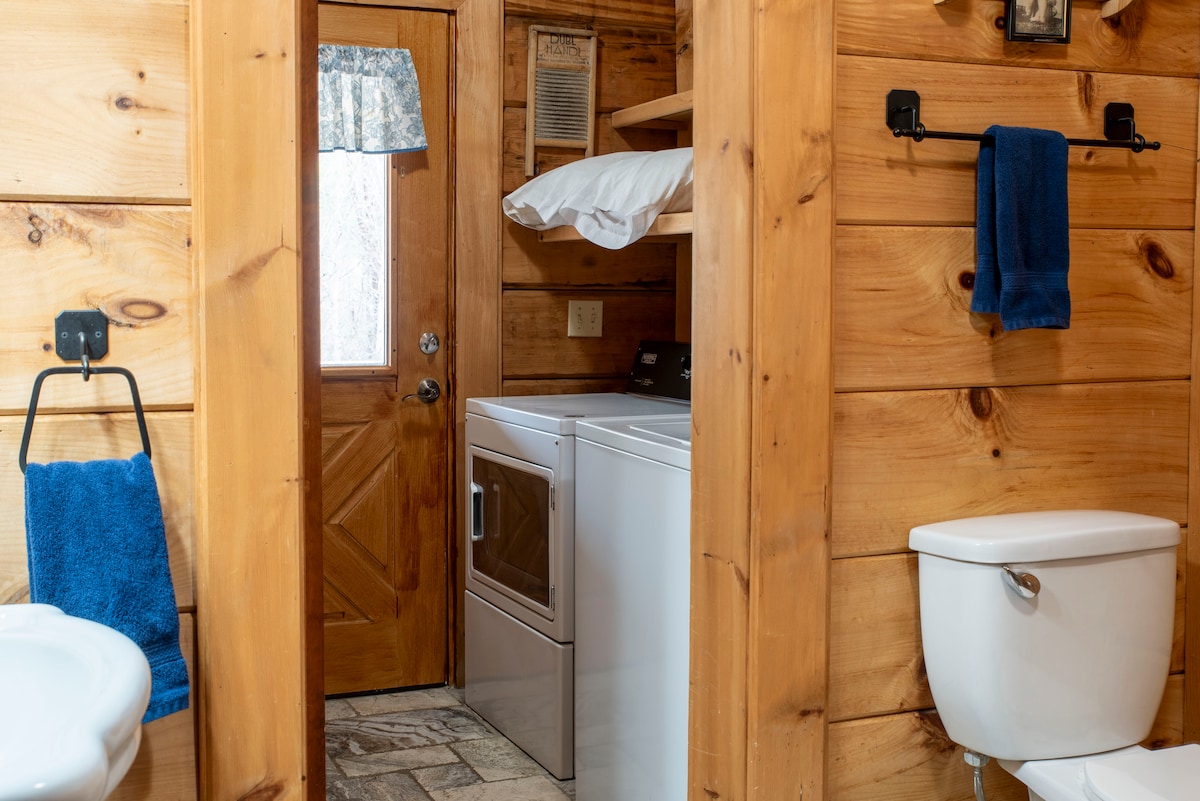 Bear Pause Log Cabin Great Smoky Mountains