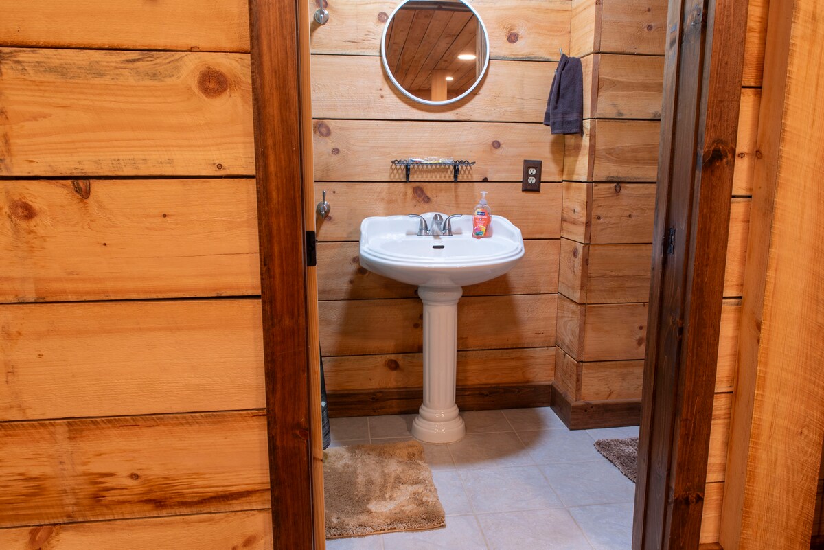 Bear Pause Log Cabin Great Smoky Mountains