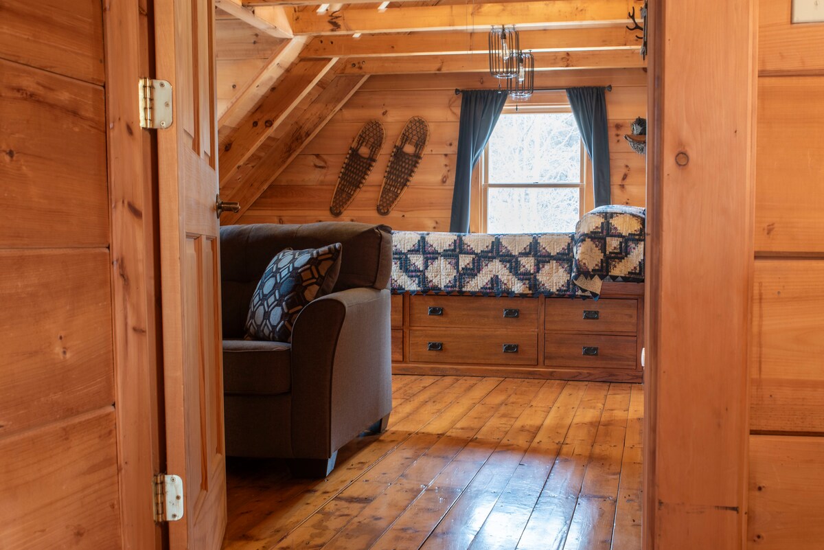 Bear Pause Log Cabin Great Smoky Mountains