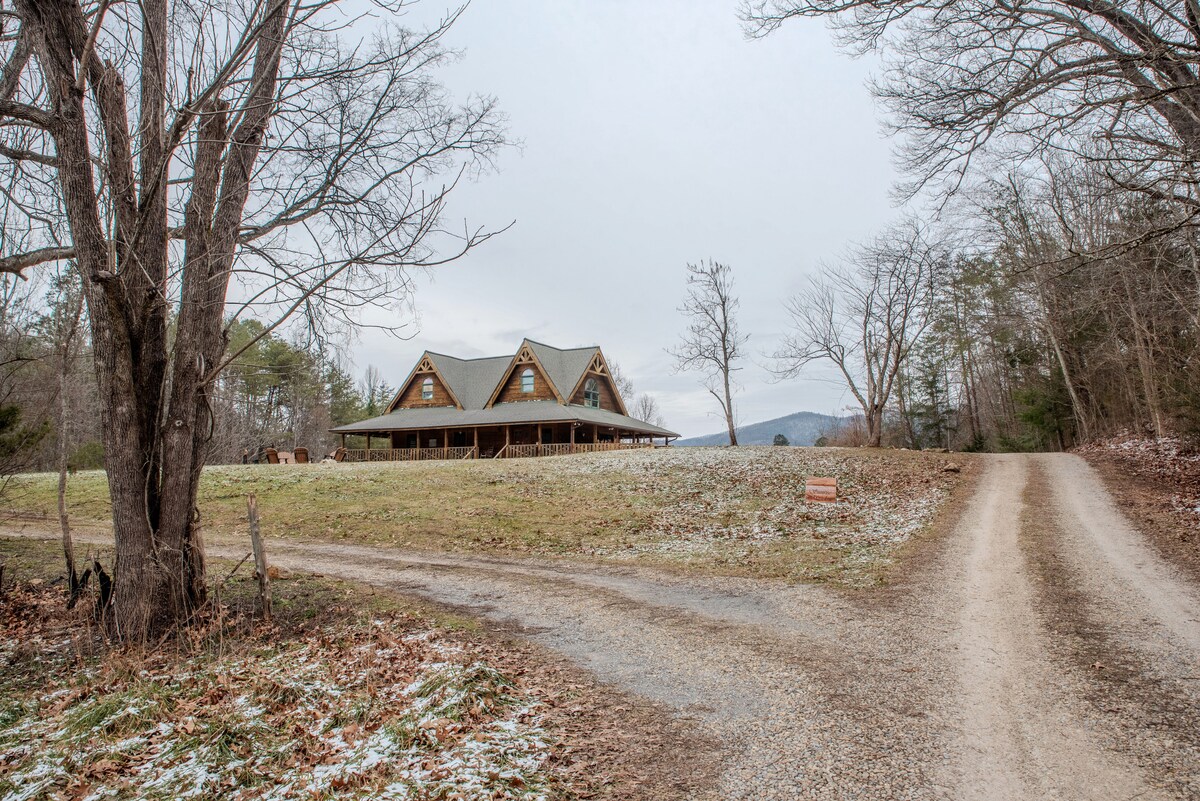 Bear Pause Log Cabin Great Smoky Mountains