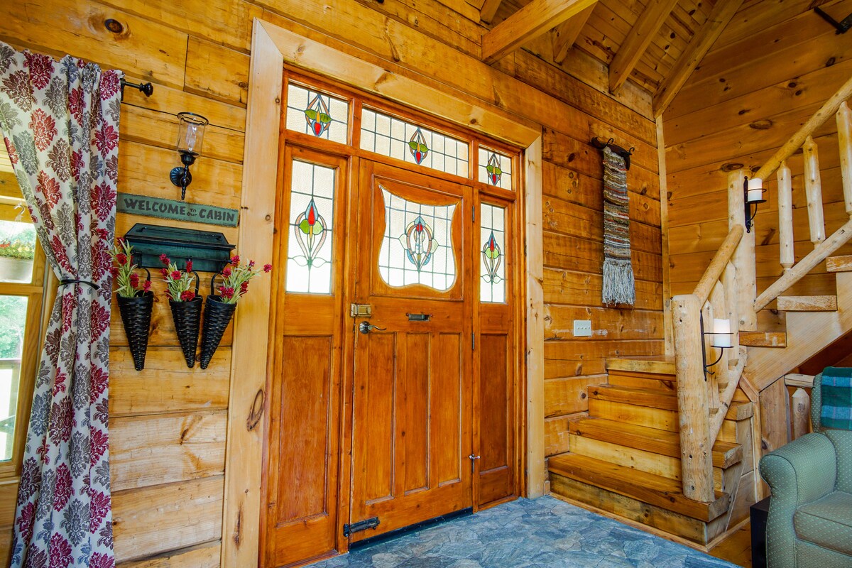 Bear Pause Log Cabin Great Smoky Mountains
