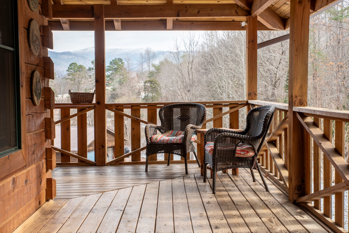 Bear Pause Log Cabin Great Smoky Mountains