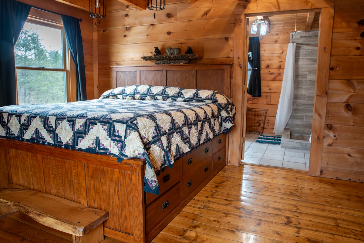Bear Pause Log Cabin Great Smoky Mountains