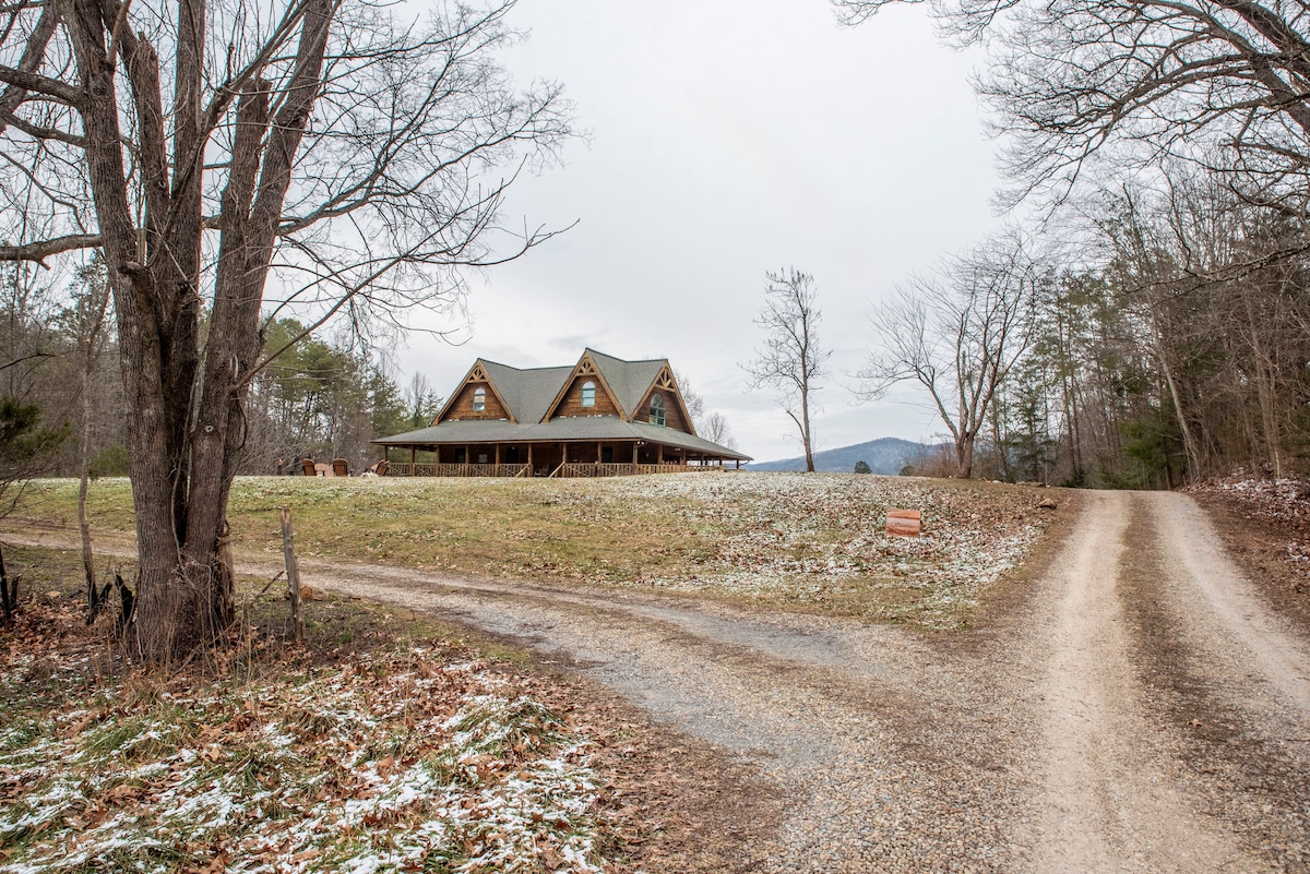 Bear Pause Log Cabin Great Smoky Mountains