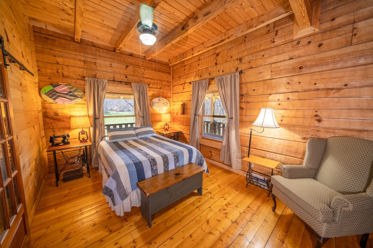 Bear Pause Log Cabin Great Smoky Mountains