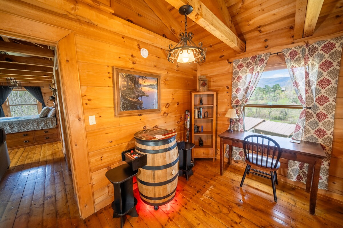 Bear Pause Log Cabin Great Smoky Mountains