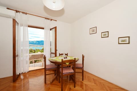 Apartments Nedjeljko - Unit 205099-5
