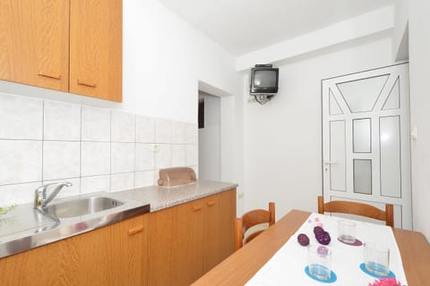 Apartments Nedjeljko - Unit 205100-5