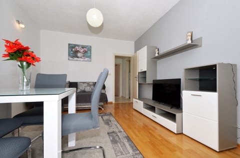 Apartments Nedjeljko - Unit 205102-5