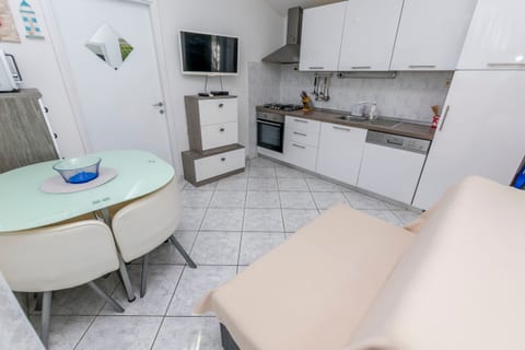 House Osti - Unit 205131-5