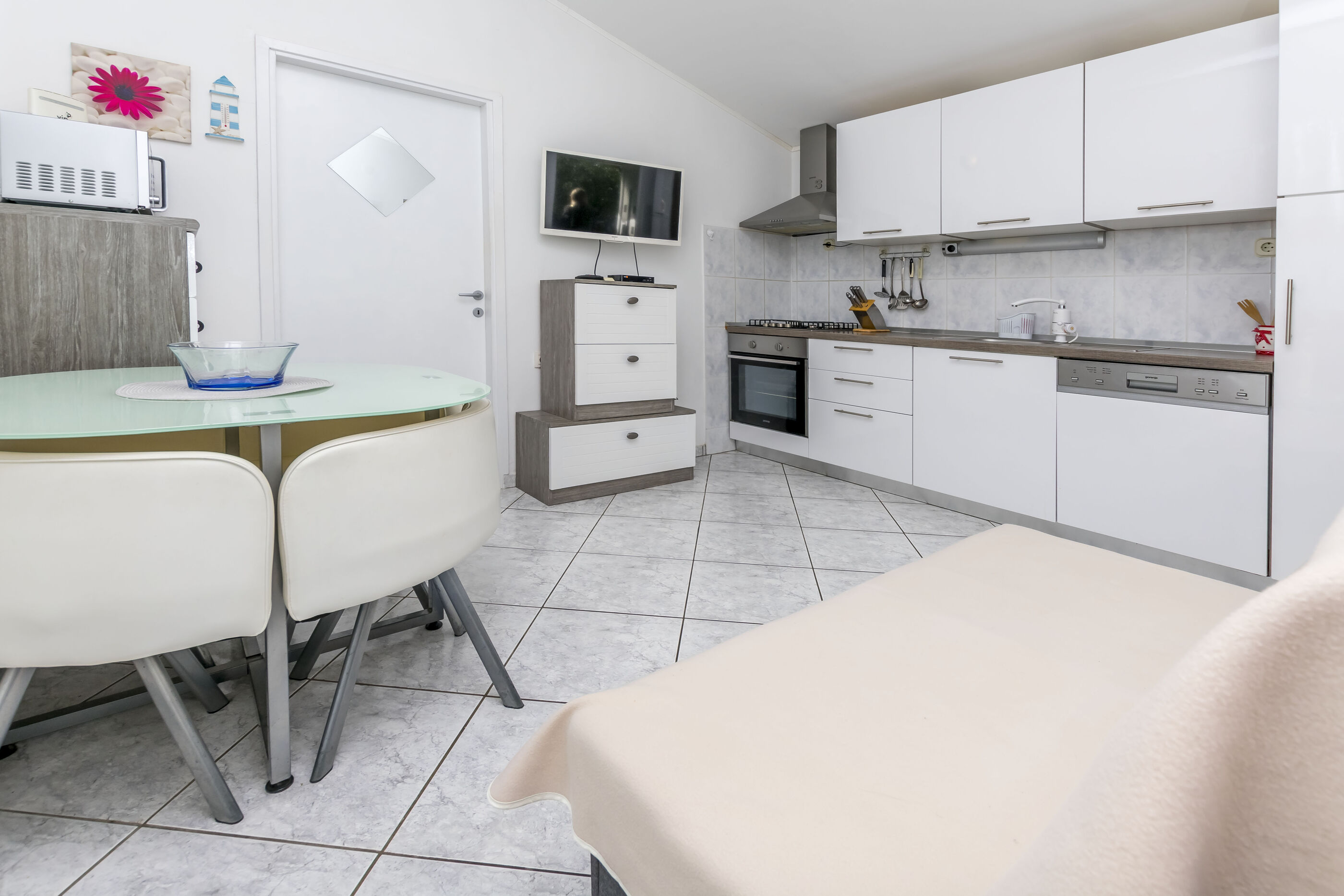 House Osti - Unit 205131-5