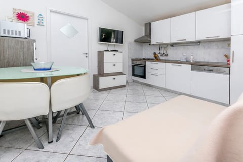 House Osti - Unit 205131-5