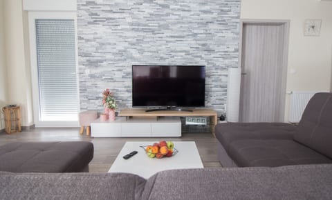 Villa Nicolle - Unit 205273-5