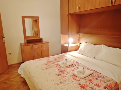 Apartments JAZ- 100 m from pebble beach - A1