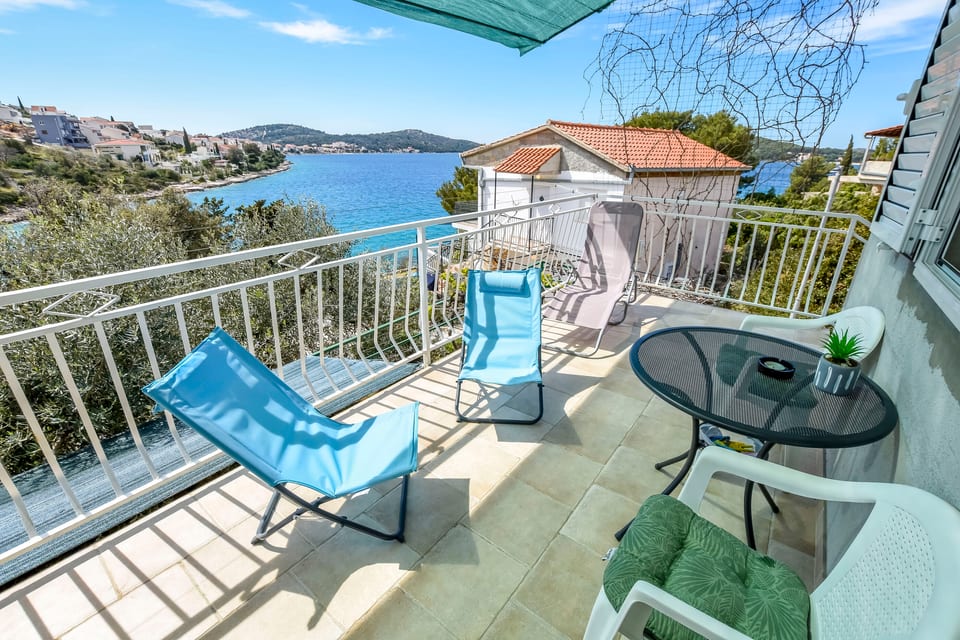 Apartment Seafront Apartments - Unit 205439-5