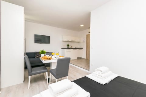 Apartments and Rooms Adriatic Suites - Unit 207398-16