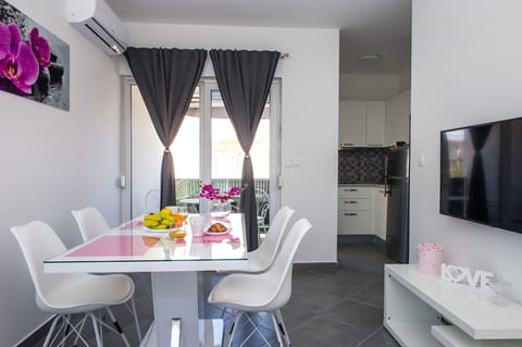 Apartments Zdeslav - Unit 208586-5