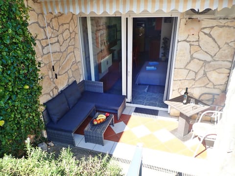 Apartments Blue Ivy - Unit 208600-5