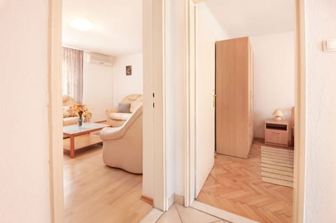 Apartments Milica - Unit 208722-5