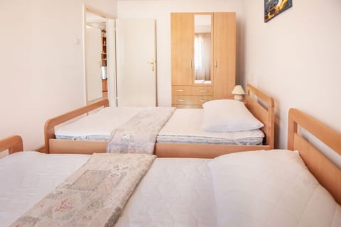 Apartments Milica - Unit 208722-5