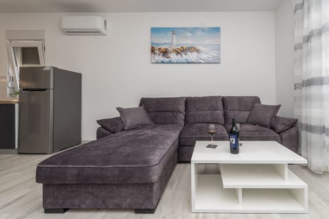 Apartments Bircic - Unit 208733-5
