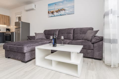 Apartments Bircic - Unit 208733-5