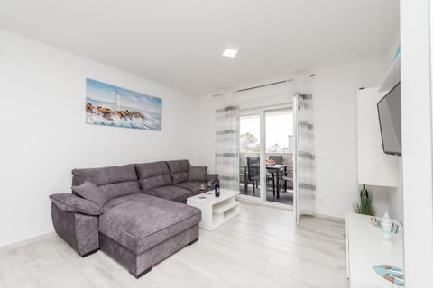 Apartments Bircic - Unit 208734-5