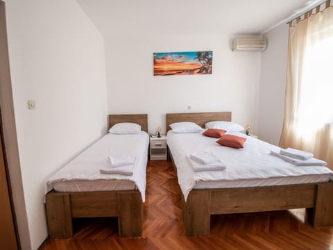 Apartments Fortuna - Unit 208737-5