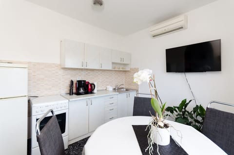 Apartments Zorka - Unit 208742-5