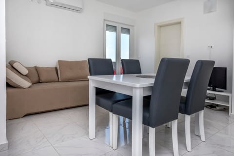 Apartments Juro - Unit 208797-5