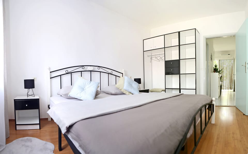 Apartment Adam - Unit 208828-5