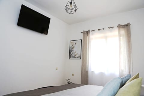 Apartment Adam - Unit 208828-5