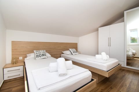 Apartments Luka i Toni - Unit 209797-5