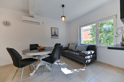 Apartments Kapetan - Unit 208910-5