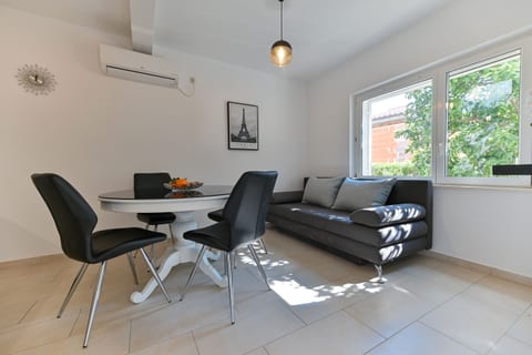 Apartments Kapetan - Unit 208910-5