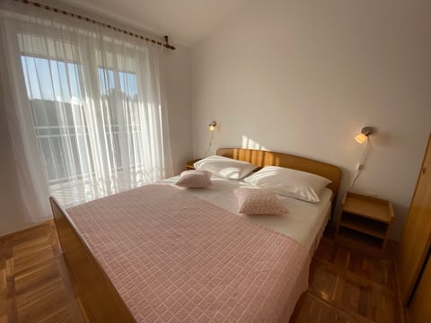 Apartments Pulić - Unit 208932-5