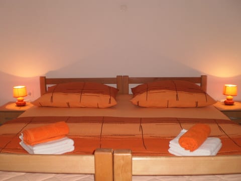 Apartments Gunja - Unit 208949-5