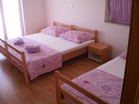 Apartments Gunja - Unit 208950-5