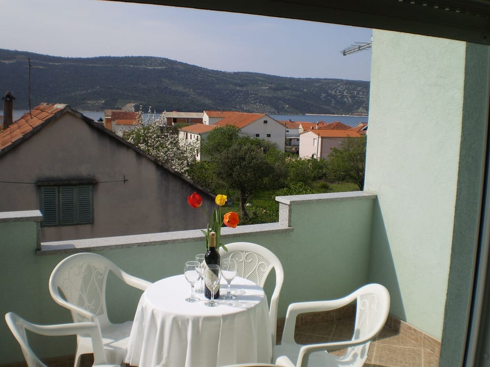 Apartments Gunja - Unit 208952-5