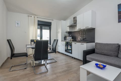 Apartments Bilic - Unit 208971-5