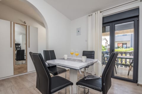 Apartments Bilic - Unit 208971-5