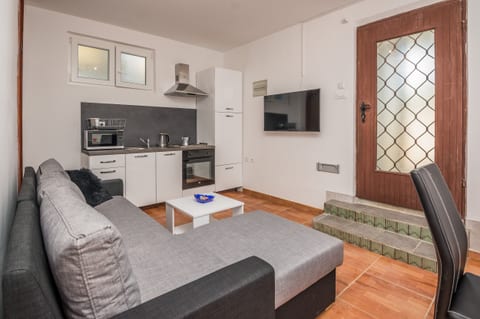 Apartments Bilic - Unit 209862-5
