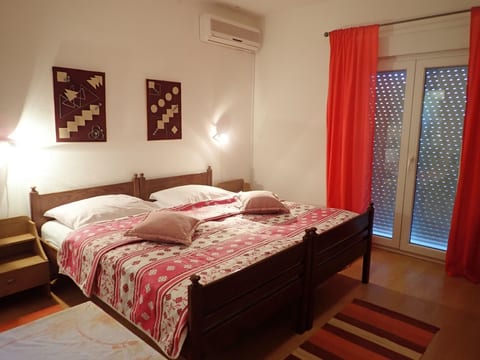 Apartments and Rooms Tinka - Unit 209154-5