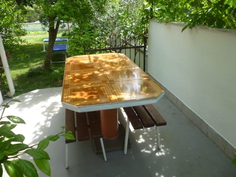 Apartments TINKA-with beautiful garden - A1