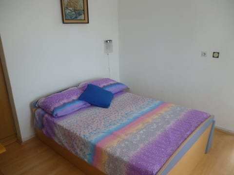 Apartments TINKA-with beautiful garden - A1