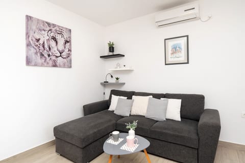 Apartment Ivana - Unit 209330-5