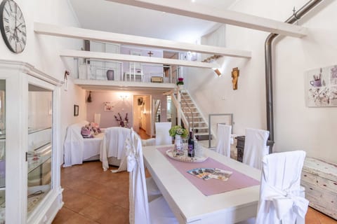 Apartments Vintage - Unit 209362-5